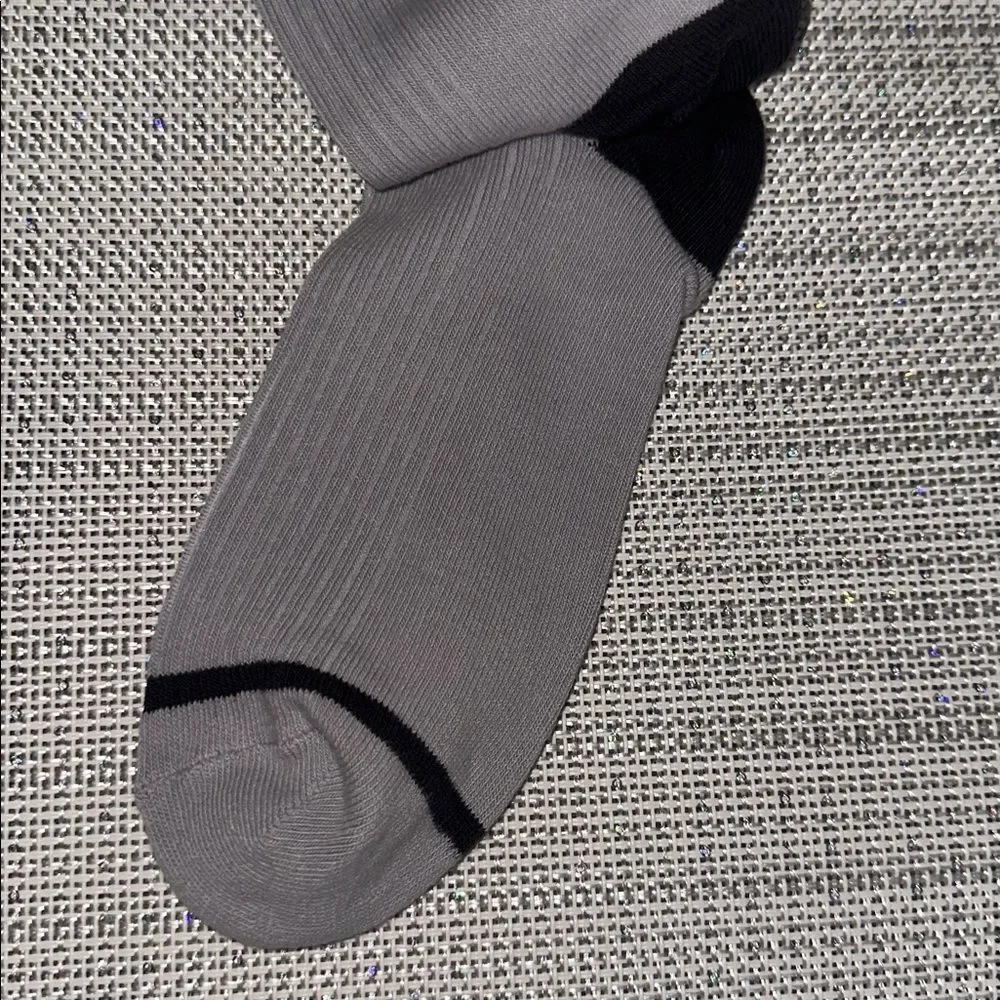 OFFLINE Radiance Striped Quarter Taupe White Brown Cotton Socks